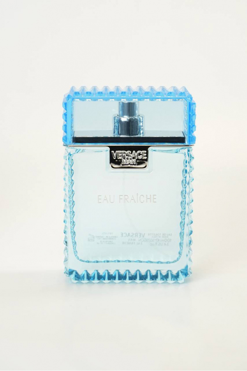 Versace Парфюмерная вода Eau Fraiche (100 мл)
