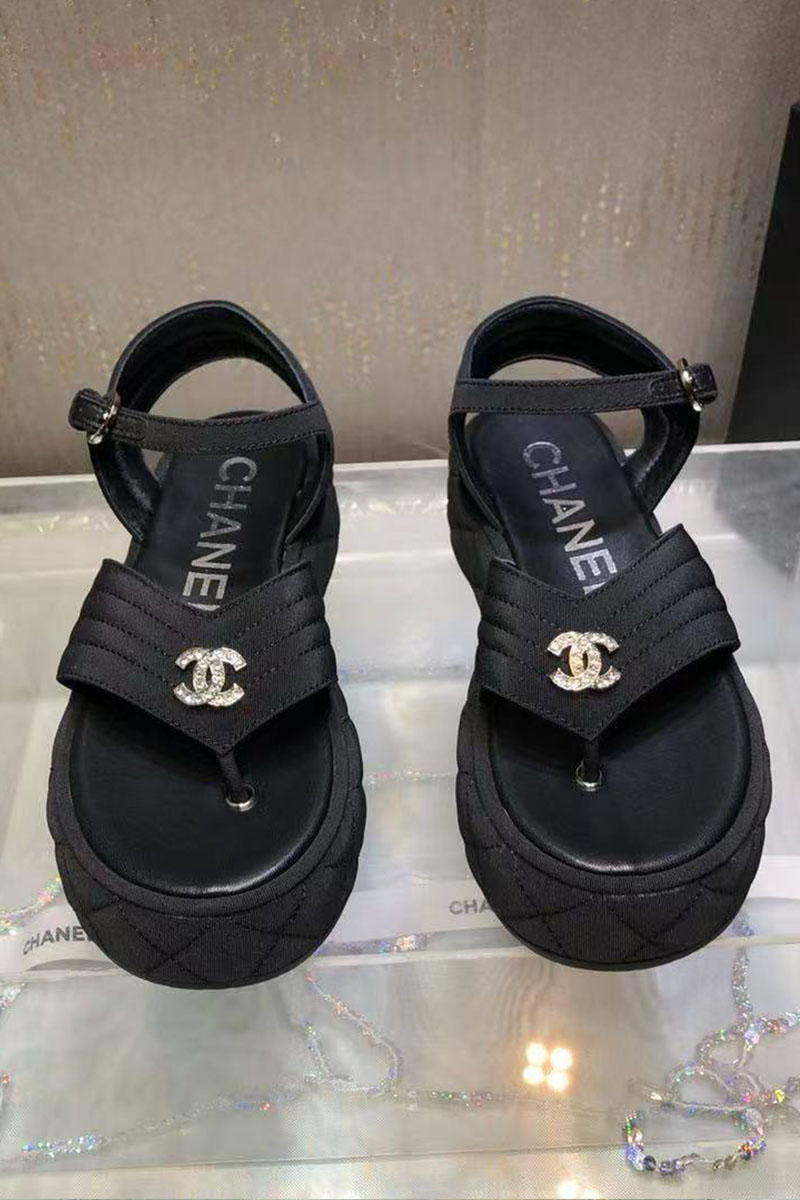 Chаnеl Женские замшевые сандалии чёрного цвета 