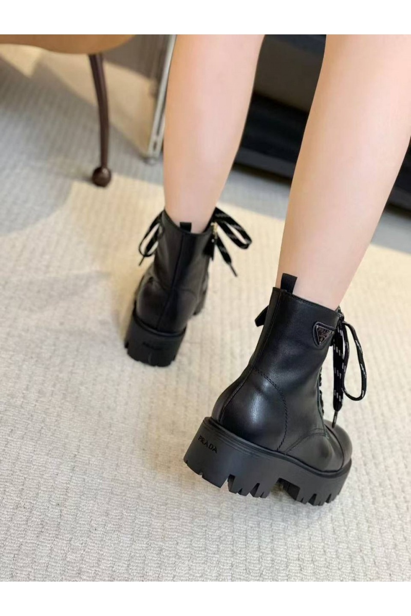 Prada Женские кожаные ботинки 