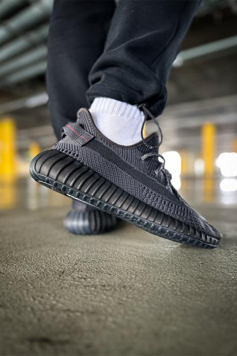 Adidas Кроссовки Yeezy Boost 350 v2 Black "Reflective laces" premium