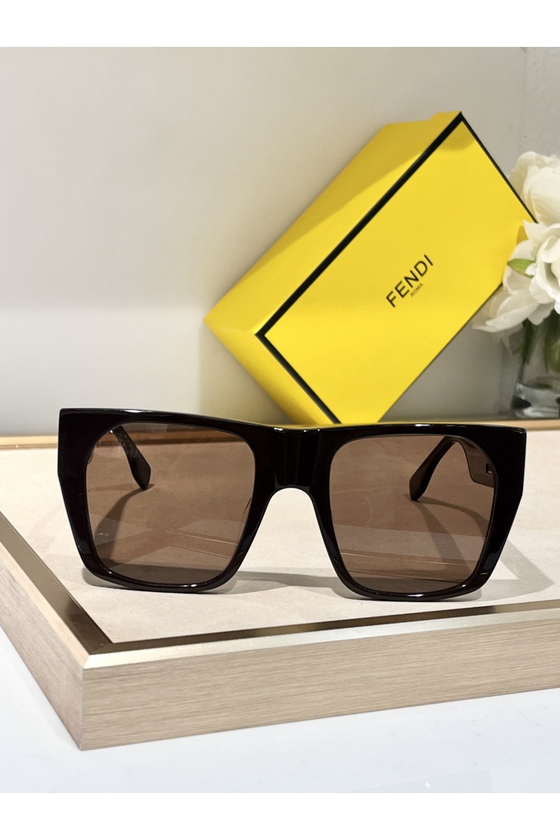 Fendi Солнцезащитные очки Baguette