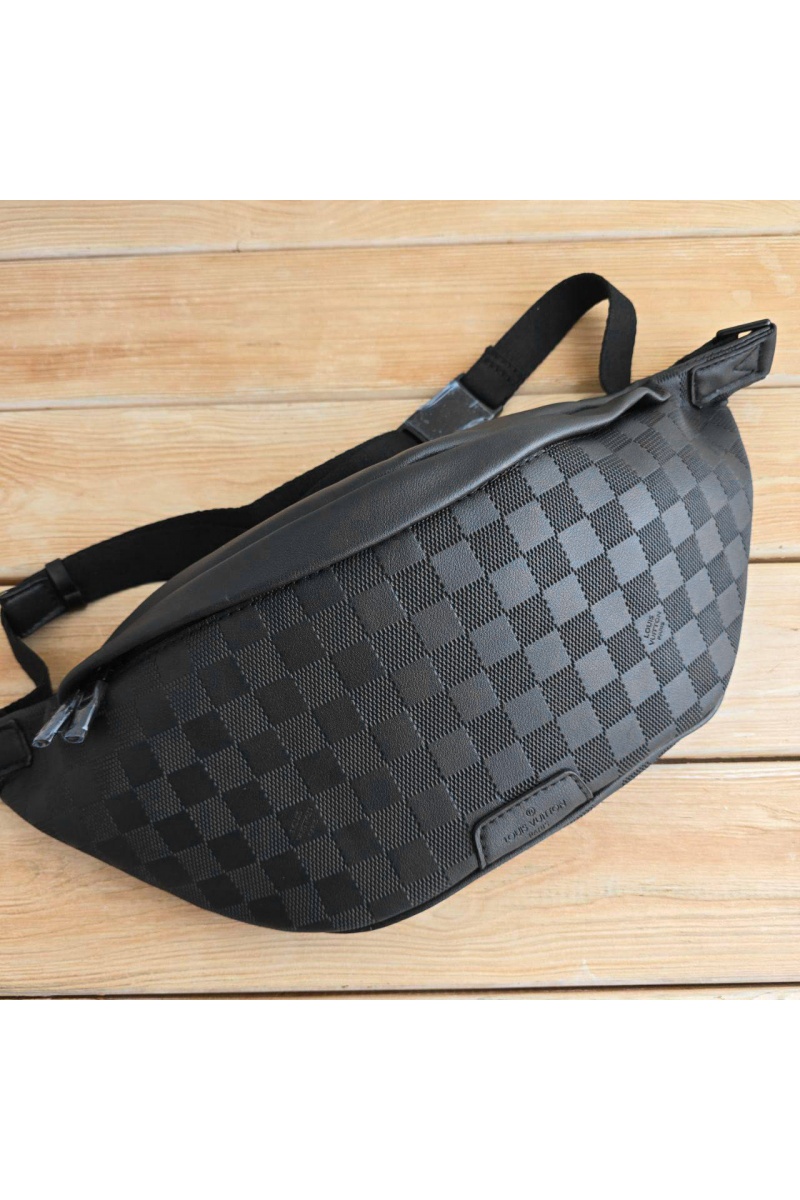 Lоuis Vuittоn Кожаная сумка на пояс Discovery Damier Infini