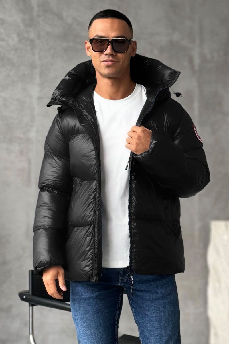 Canada Goose Мужской чёрный пуховик logo-patch