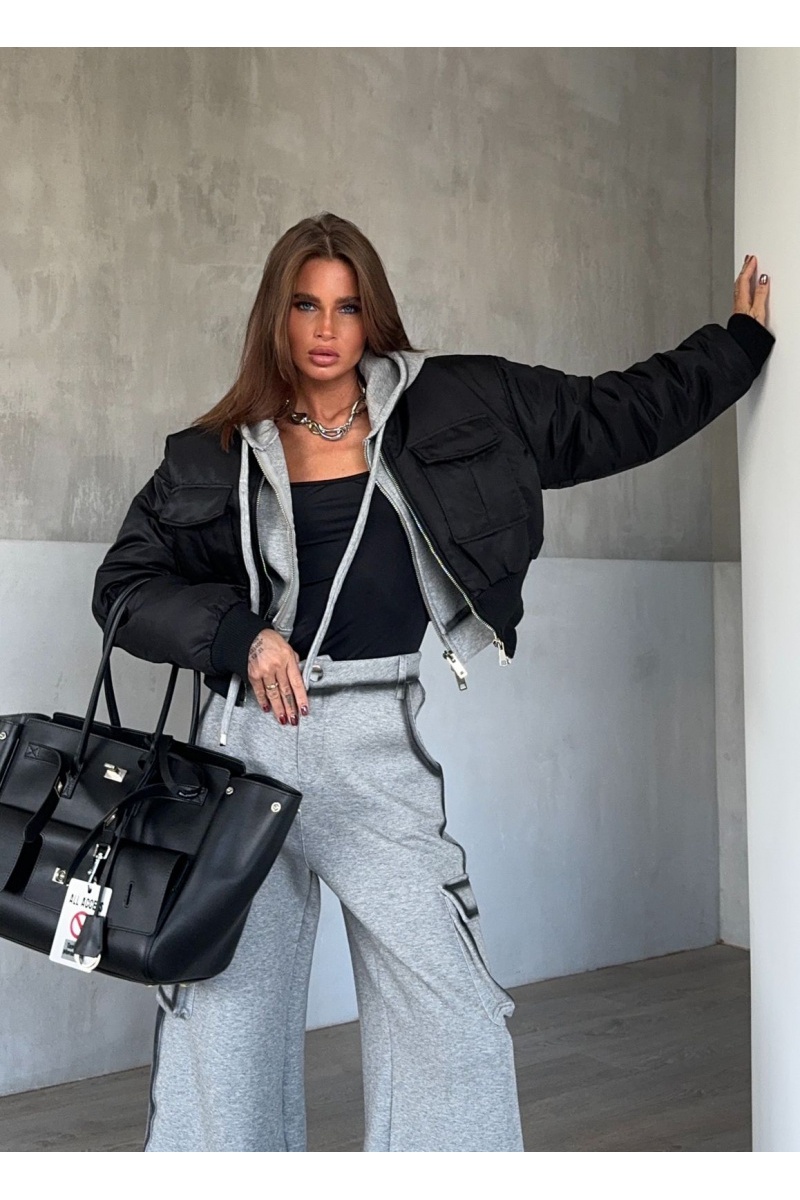 Max Mara Женский бомбер Max Mara чёрного цвета