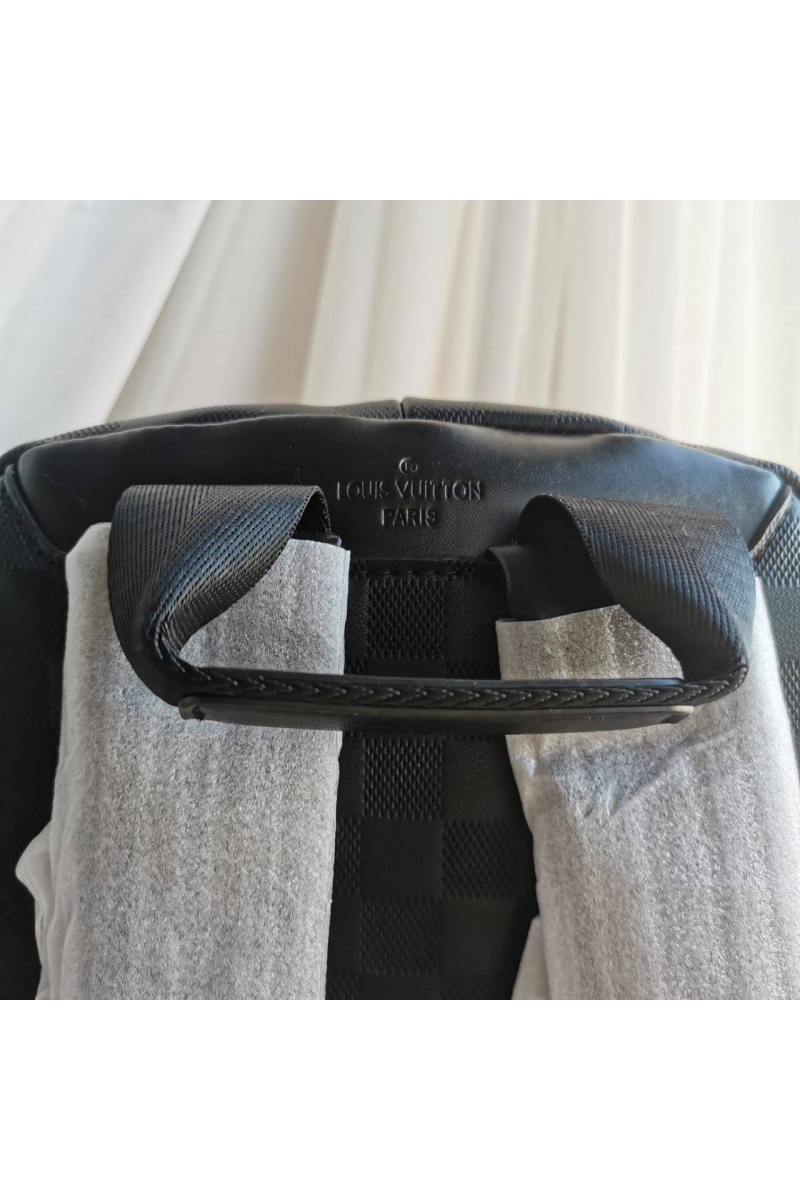 Lоuis Vuittоn Кожаный рюкзак Damier Infini 40x30x13 см