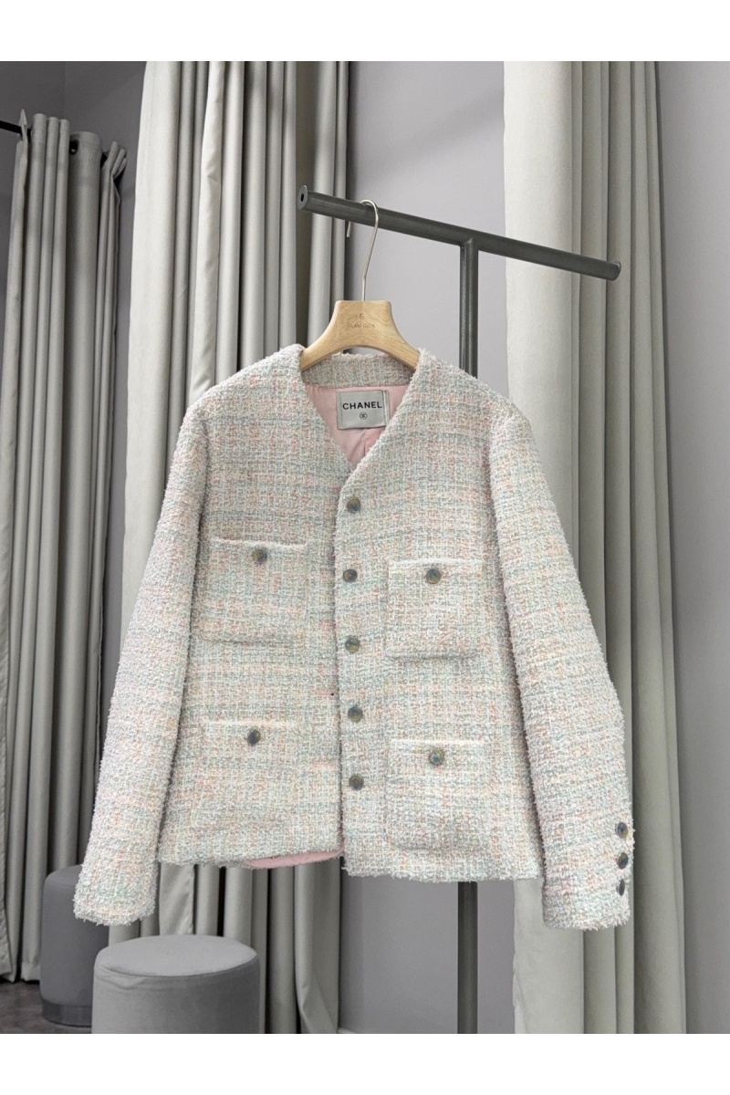 Chаnеl Женский твидовый пиджак бежевого цвета