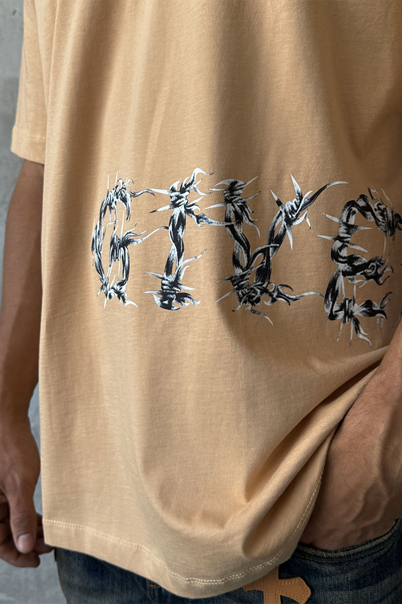Givenchy Бежевая оверсайз футболка Barbed Wire