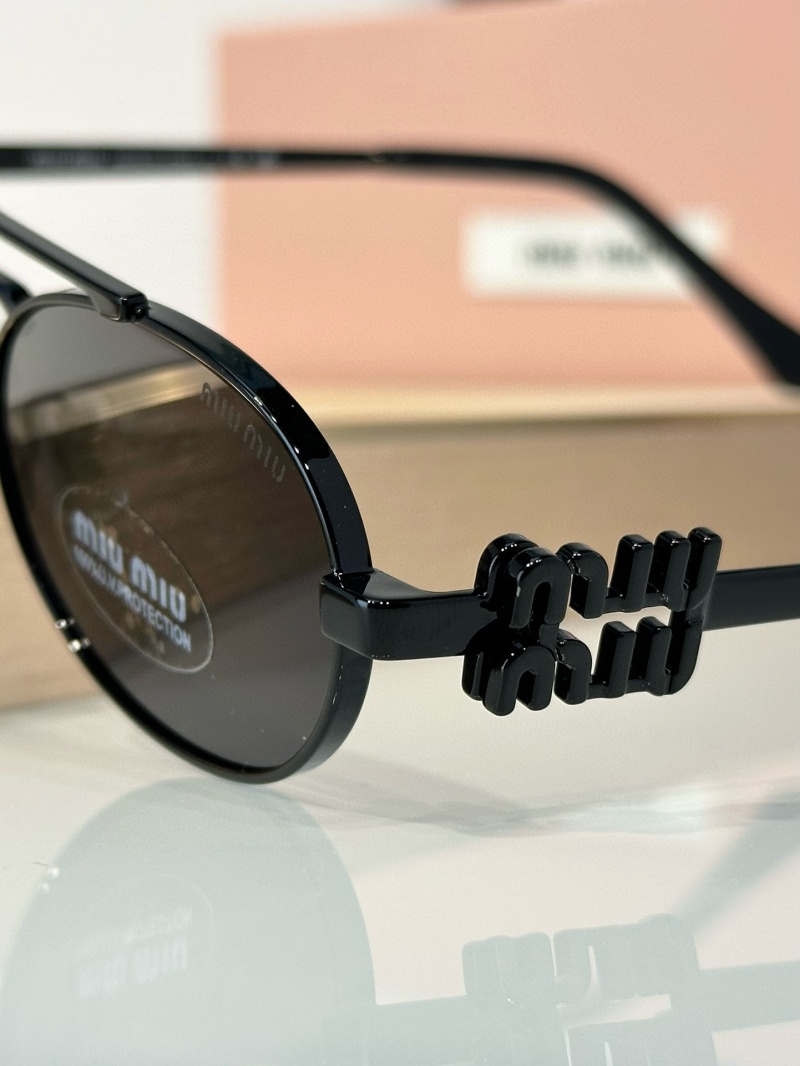 MIU MIU Женские солнцезащитные очки Oval