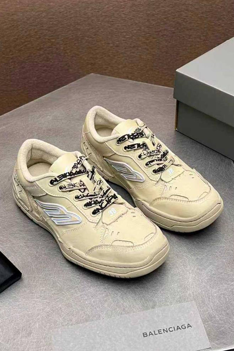 Balenciaga Женские кожаные кроссовки Hamptons Worn-Out premium