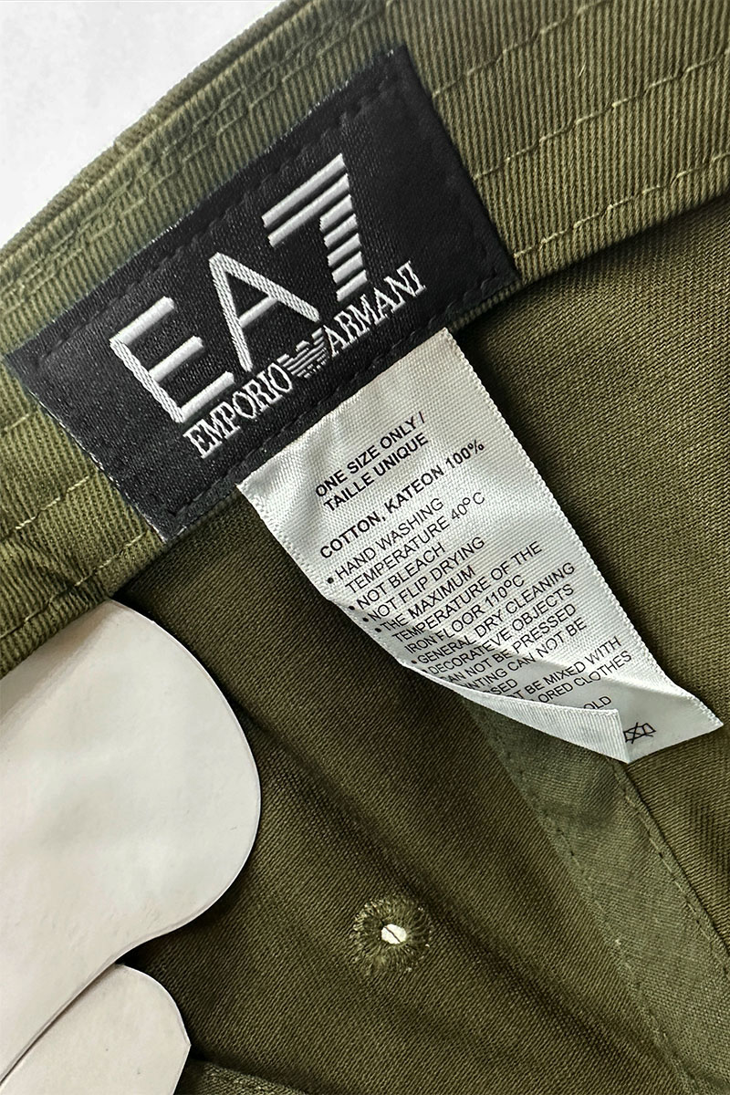 Emporio Armani EA7 Бейсболка зелёного цвета logo-plaque