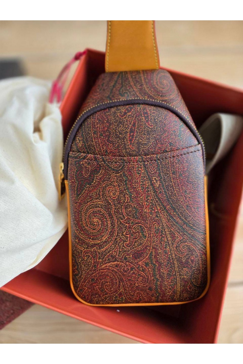 Etro Кожаная сумка Sling с узором пейсли 28x18 см