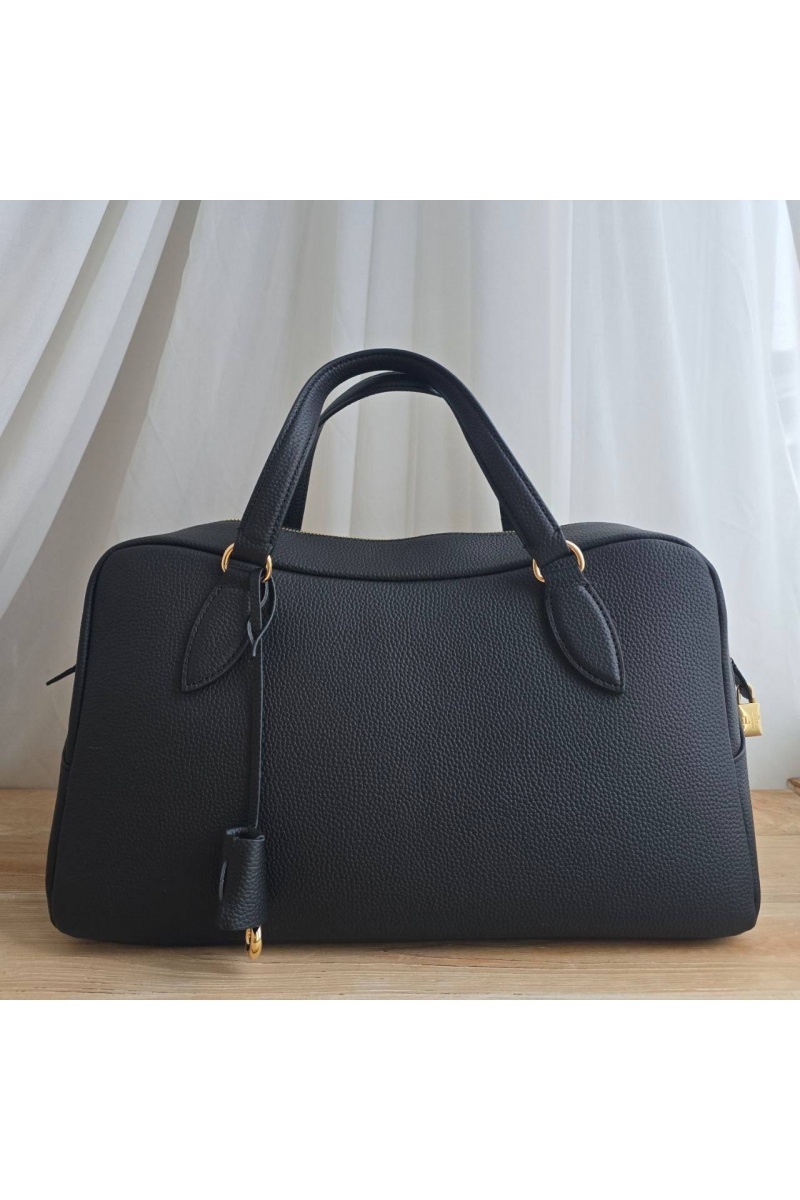 Loro Piana Кожаная сумка Medium Needle 39x23 см