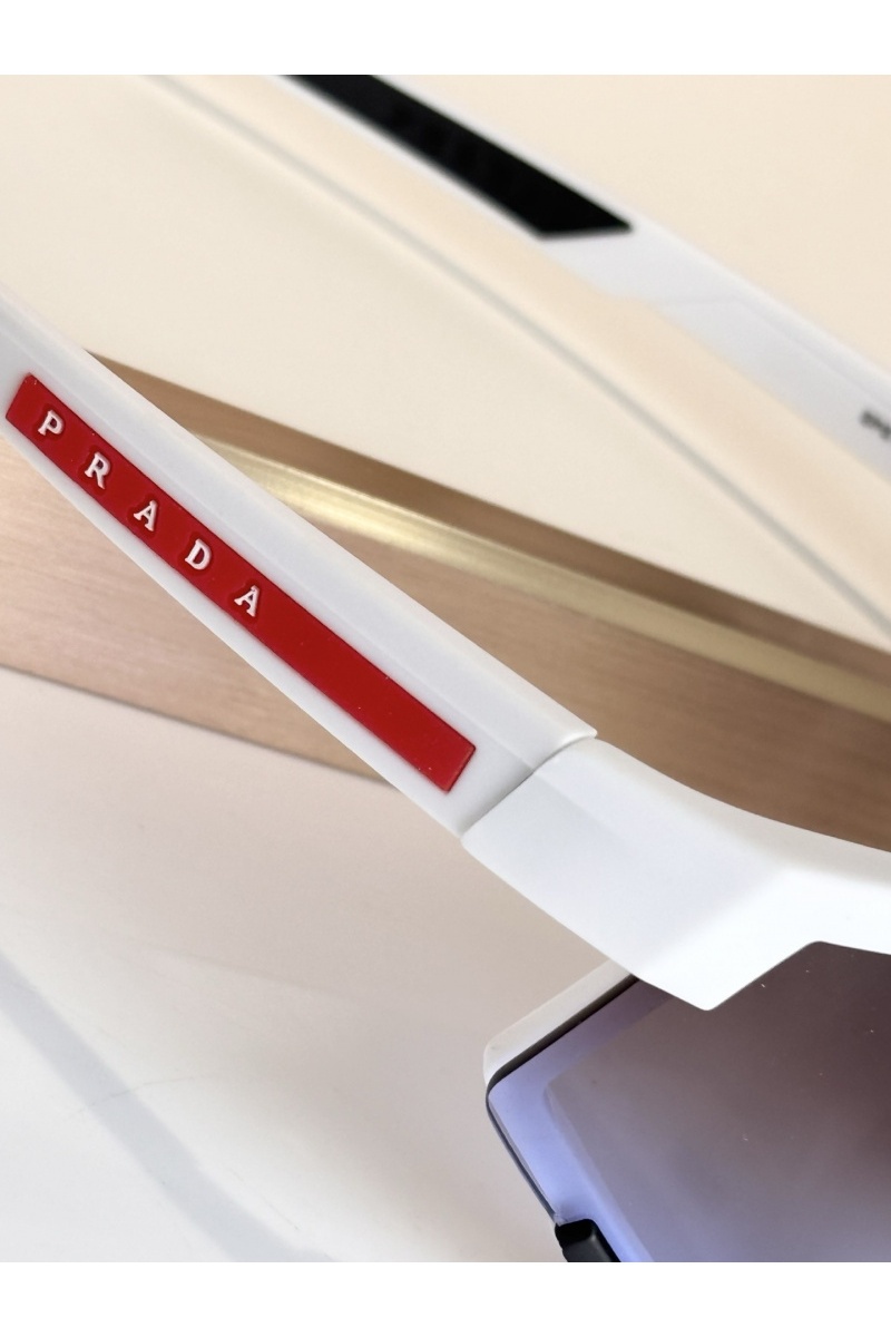 Prada Солнцезащитные очки Linea Rossa