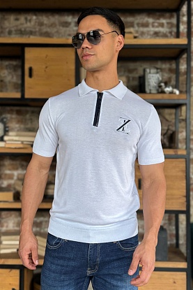 Классическое мужское поло белого цвета