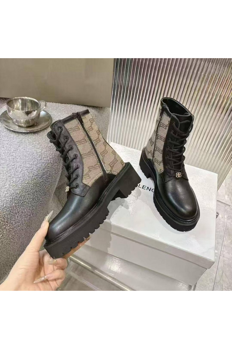 Balenciaga Женские кожаные ботинки чёрного цвета