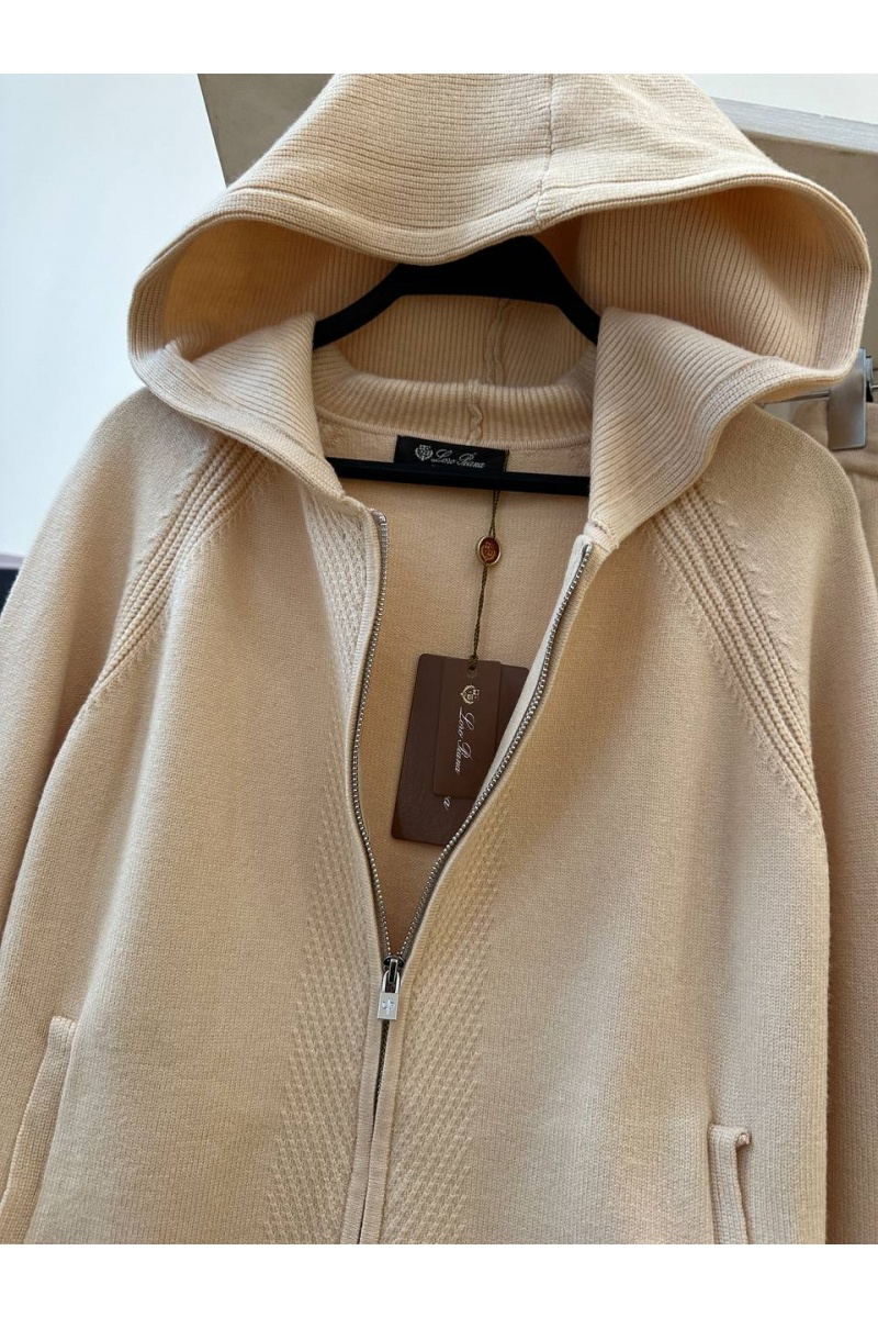 Loro Piana Женский бежевый костюм Premium