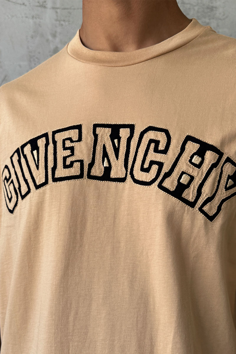 Givenchy Бежевая оверсайз футболка college logo-embroidered