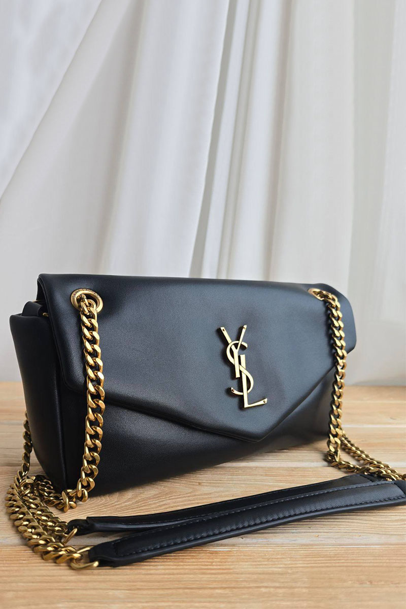 Yves Saint Laurent Кожаная сумка Calypso 24x11 см