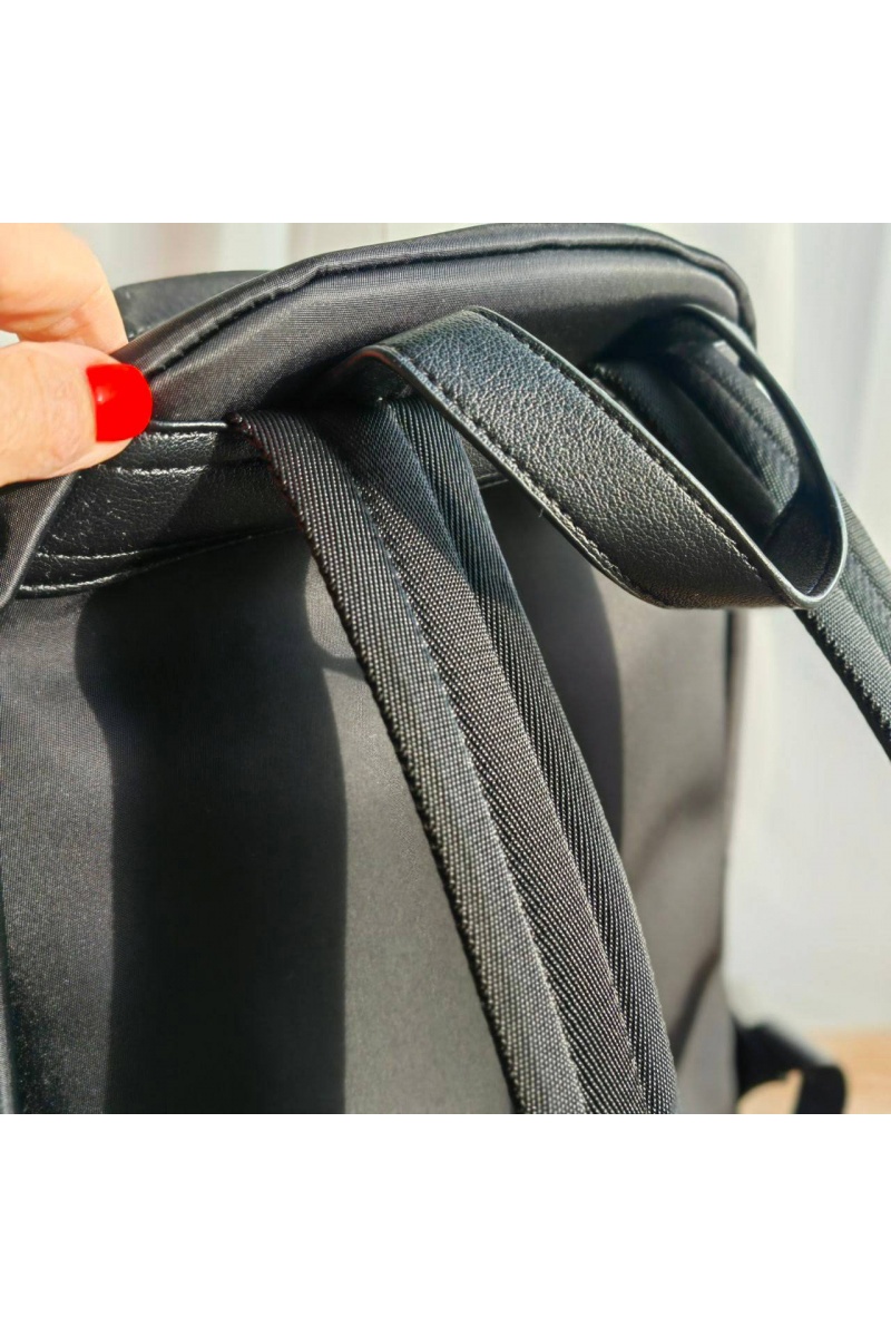 Gucci Нейлоновый рюкзак чёрного цвета 41x30.5 см