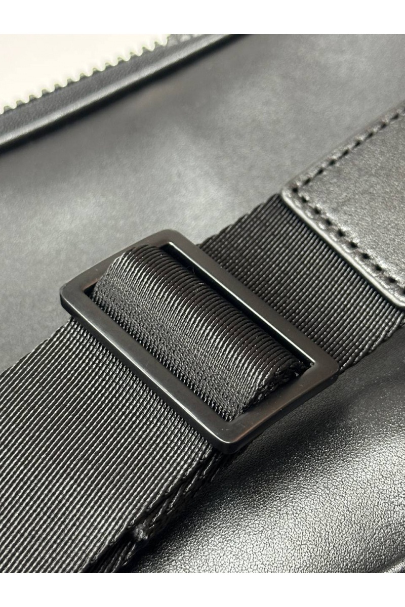 Montblanc Кожаная сумка Extreme 3.0 Sling Premium 29.5x17x6 см