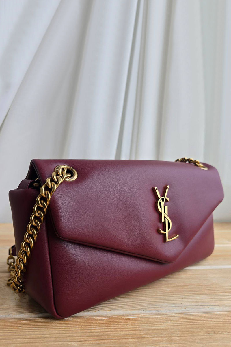 Yves Saint Laurent Кожаная сумка Calypso 24x11 см
