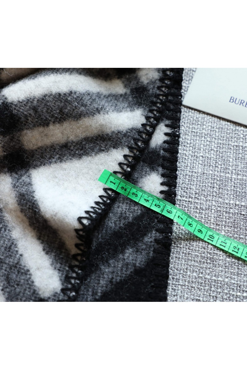 Burberry Шарф Check premium 182x30 см - Black