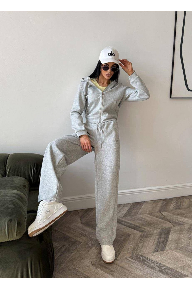Designer Clothing Женский серый костюм Alo premium