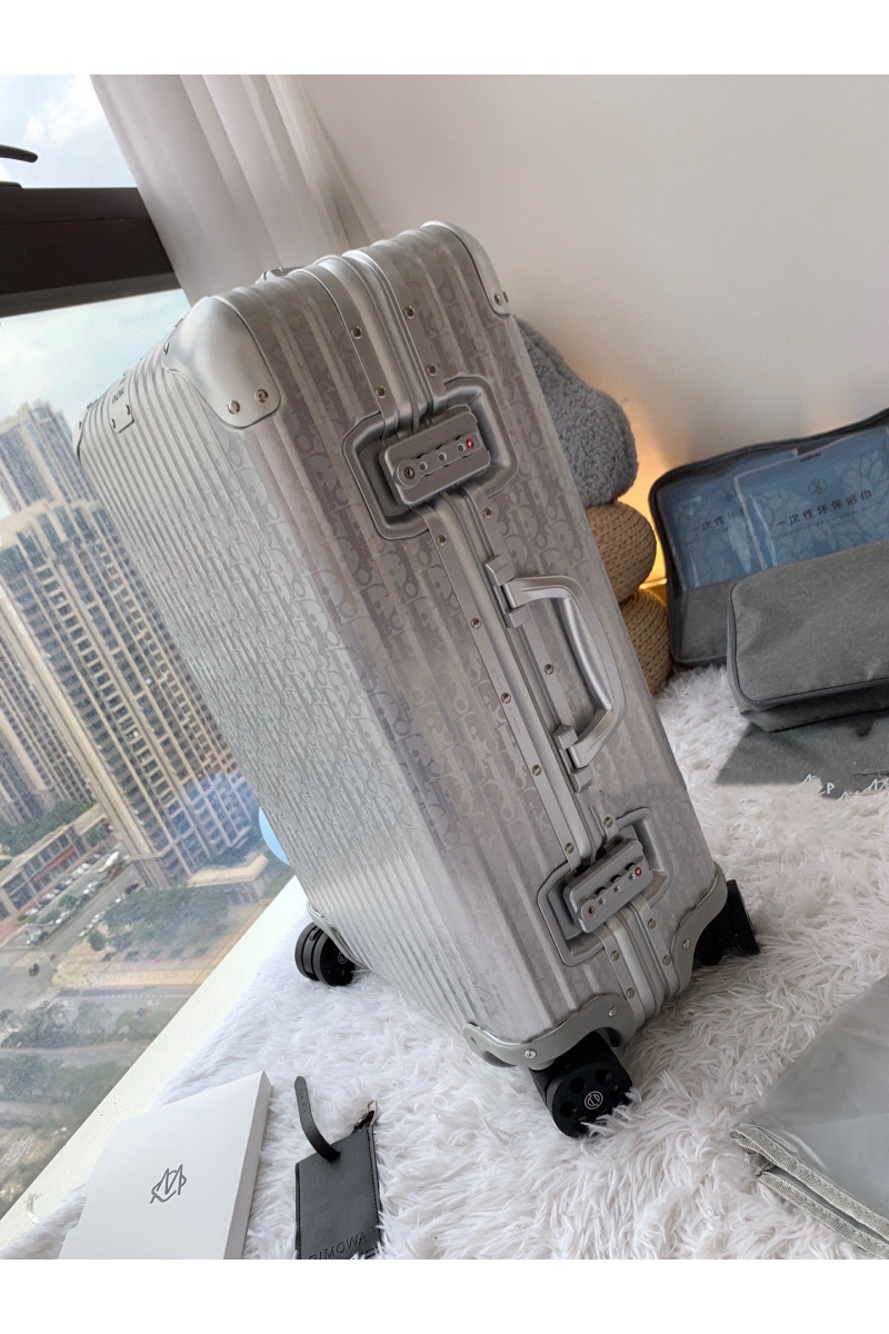 Rimowa Чемодан Aluminum M Premium 67x42x27 см