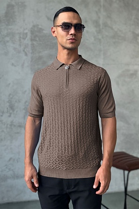 Мужское поло бежевого цвета 