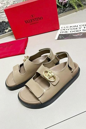 Женские кожаные сандалии Rockstud