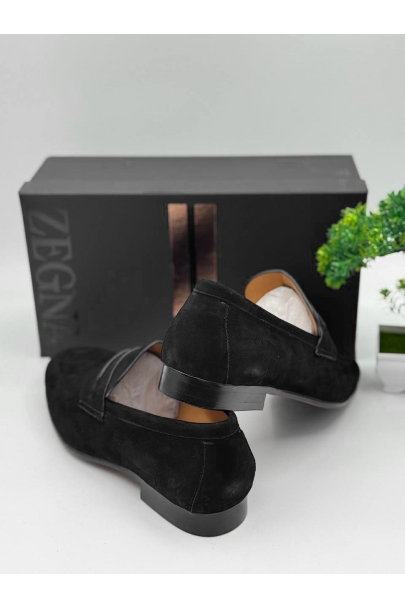Zegna Чёрные замшевые лоферы 