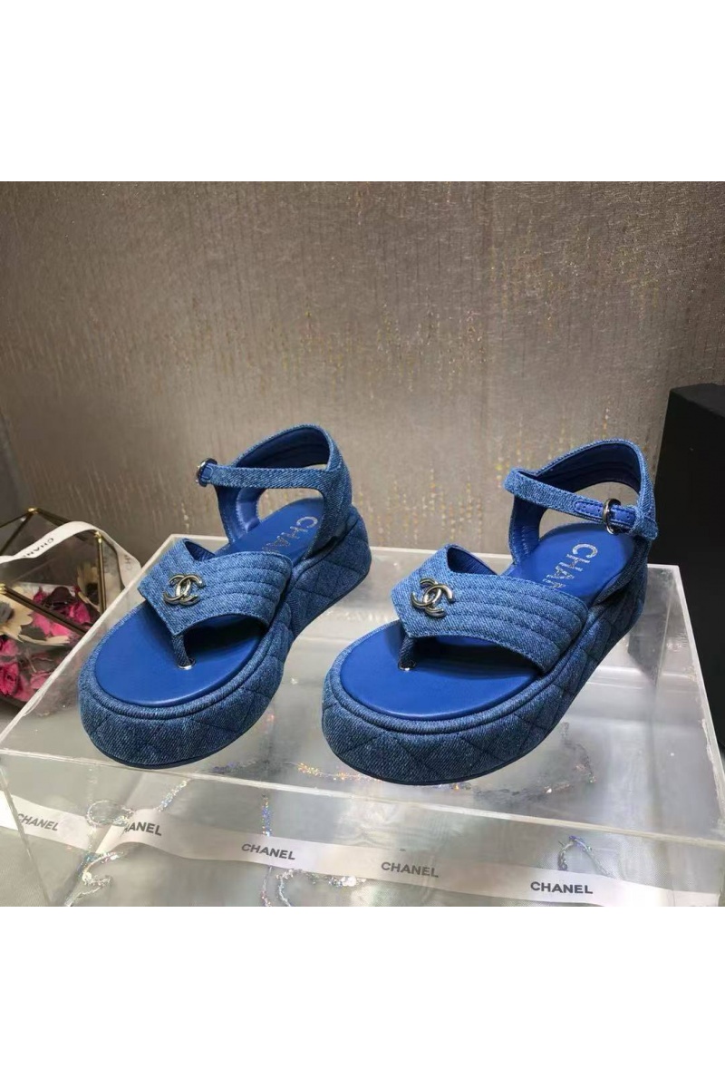 Chаnеl Женские замшевые сандалии синего цвета 