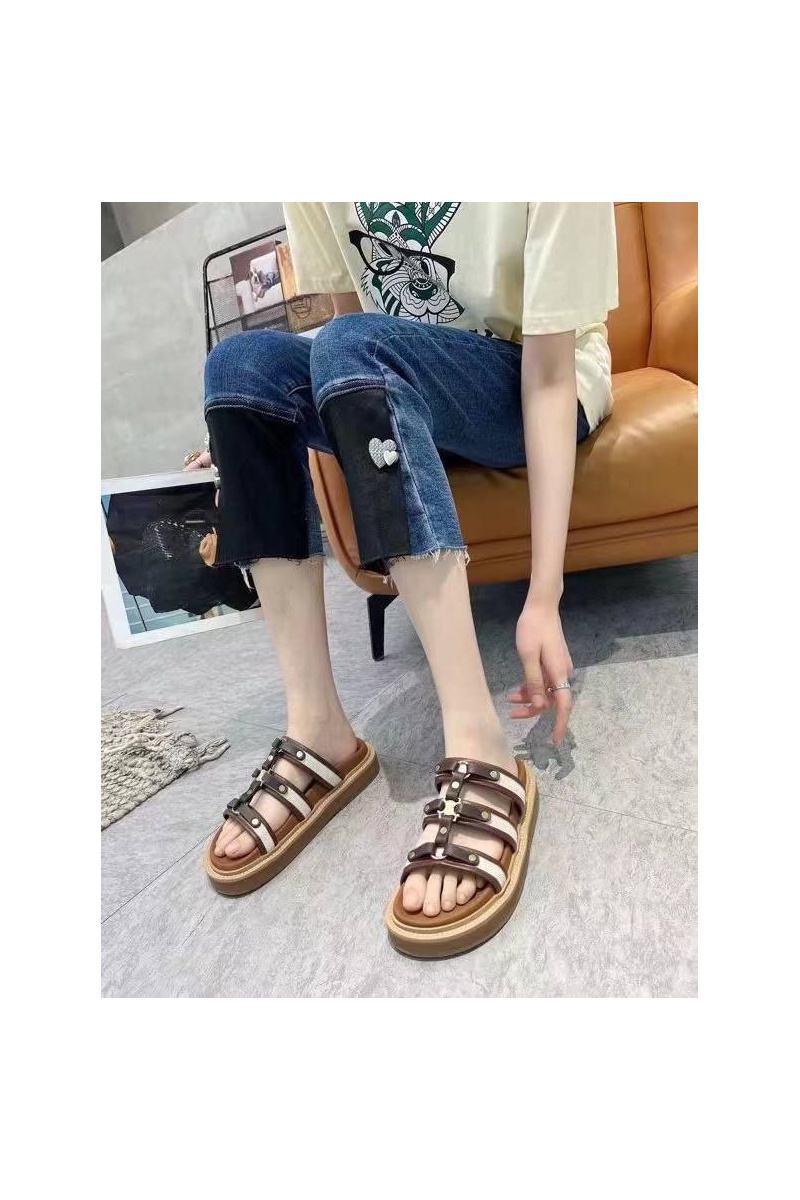 Celine Женские кожаные шлёпанцы 