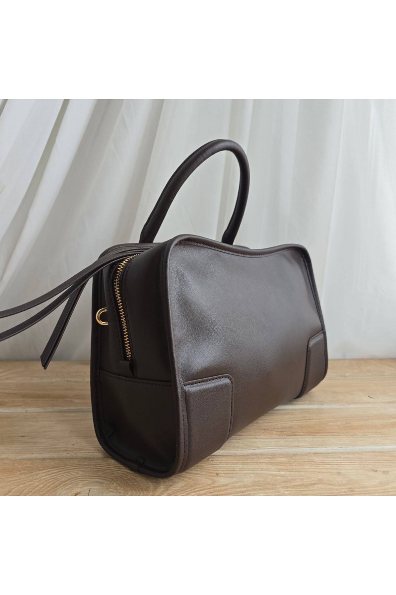 Loewe Кожаная сумка Amazona 27x18 см