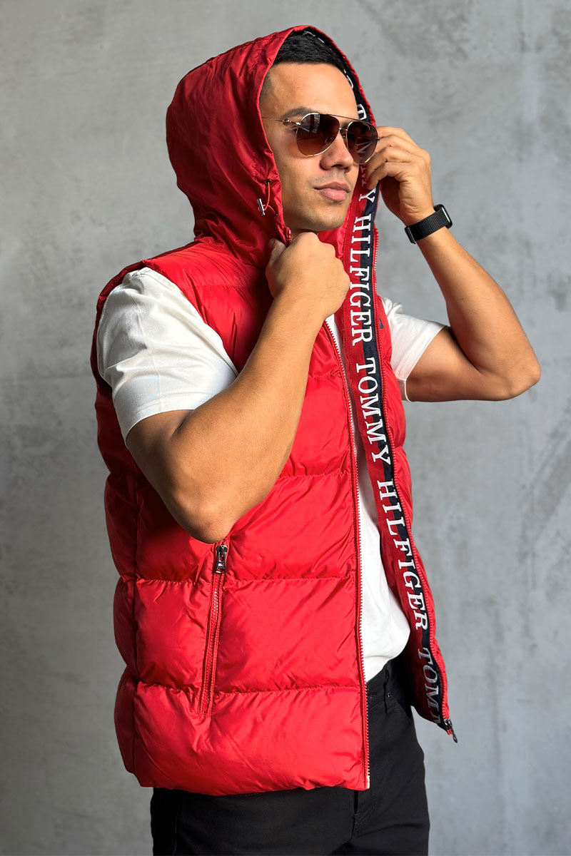 Tommy Hilfiger Мужской жилет красного цвета 