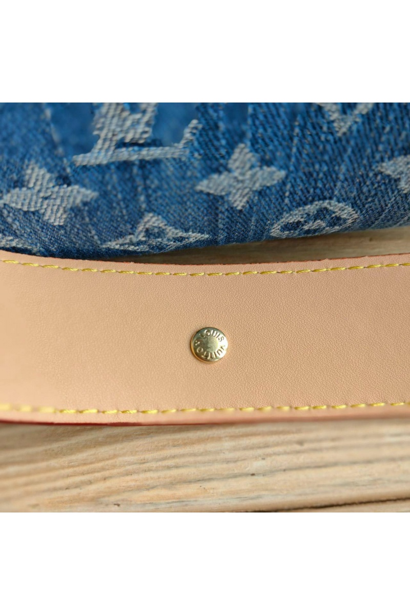 Lоuis Vuittоn Женская сумка-хобо Carry All MM 29x24 см