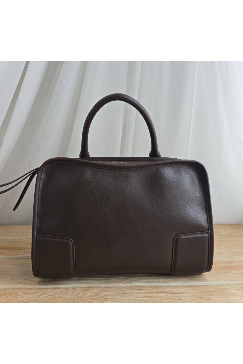 Loewe Кожаная сумка Amazona 27x18 см
