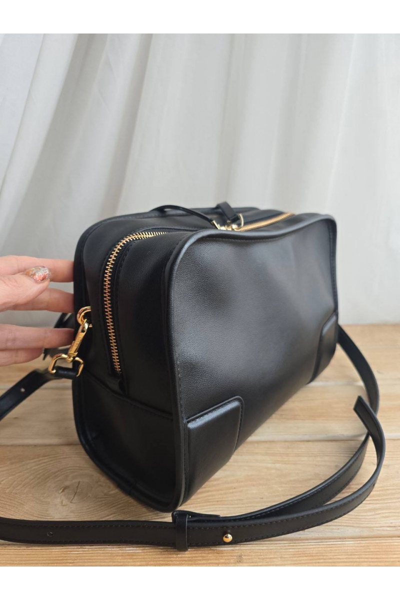 Loewe Кожаная сумка Amazona 27x18 см