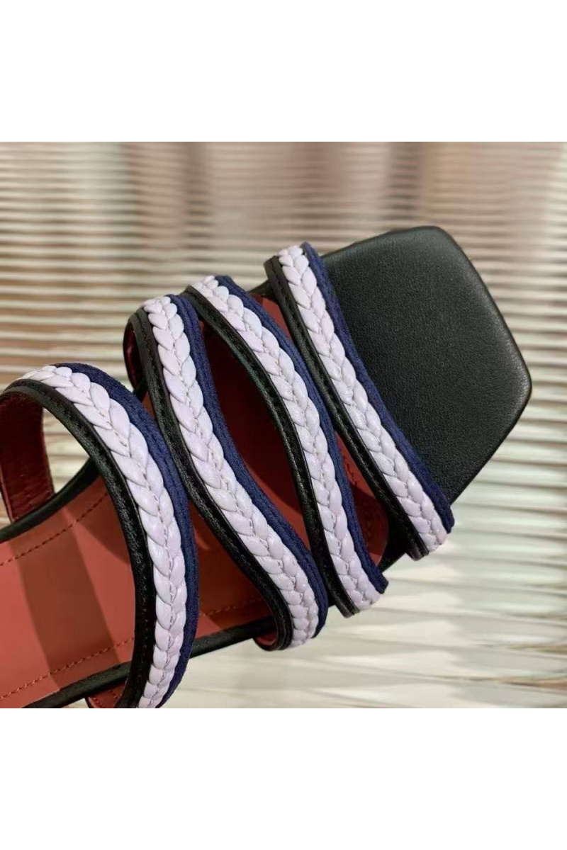 Loro Piana Женские кожаные шлёпанцы 