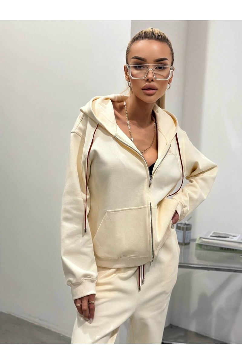 Loro Piana Женский бежевый костюм Premium