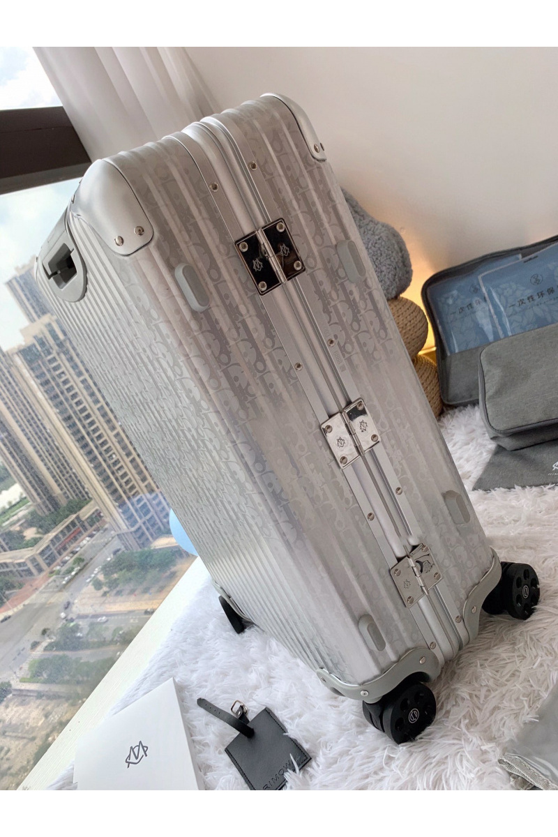 Rimowa Чемодан Aluminum M Premium 67x42x27 см