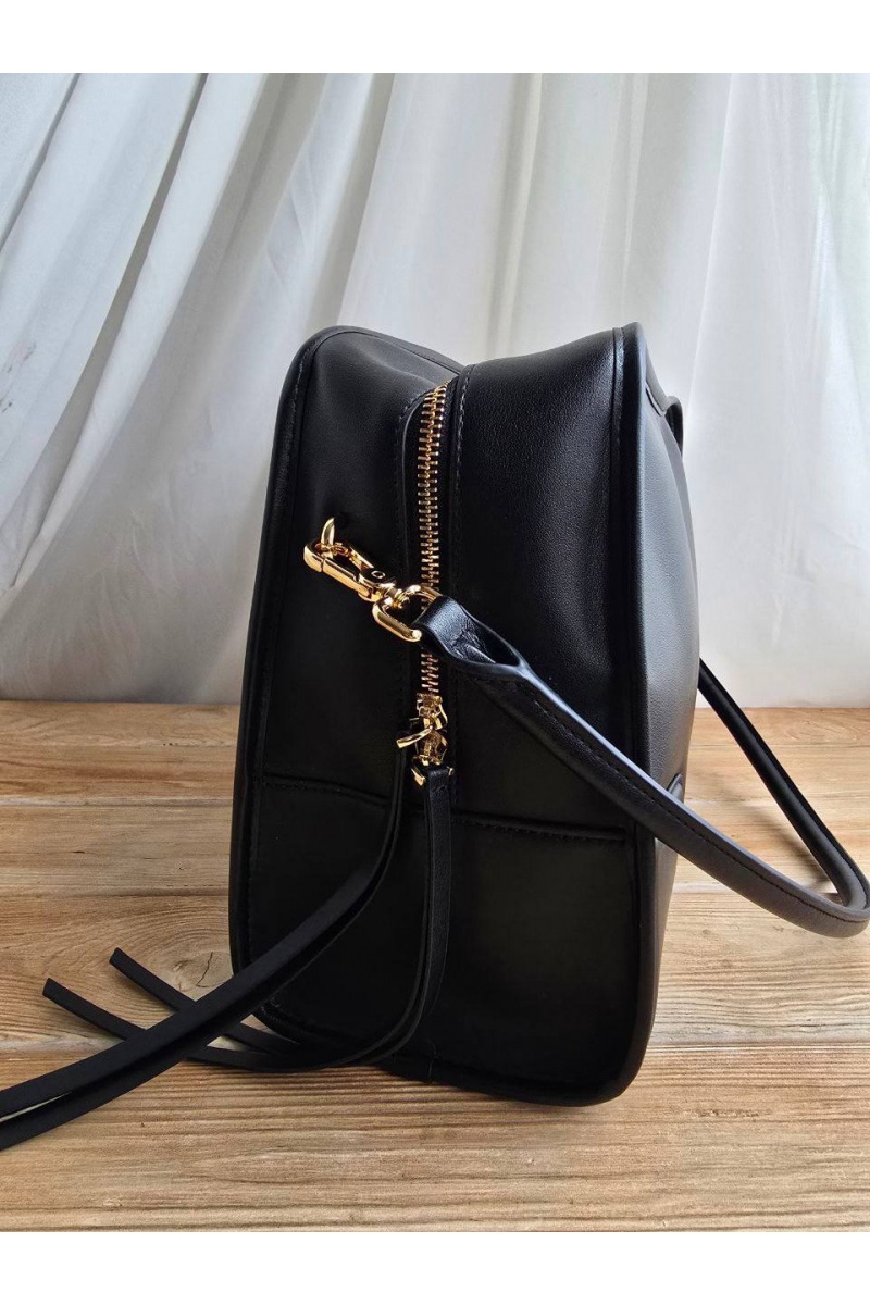 Loewe Кожаная сумка Amazona 34x24 см