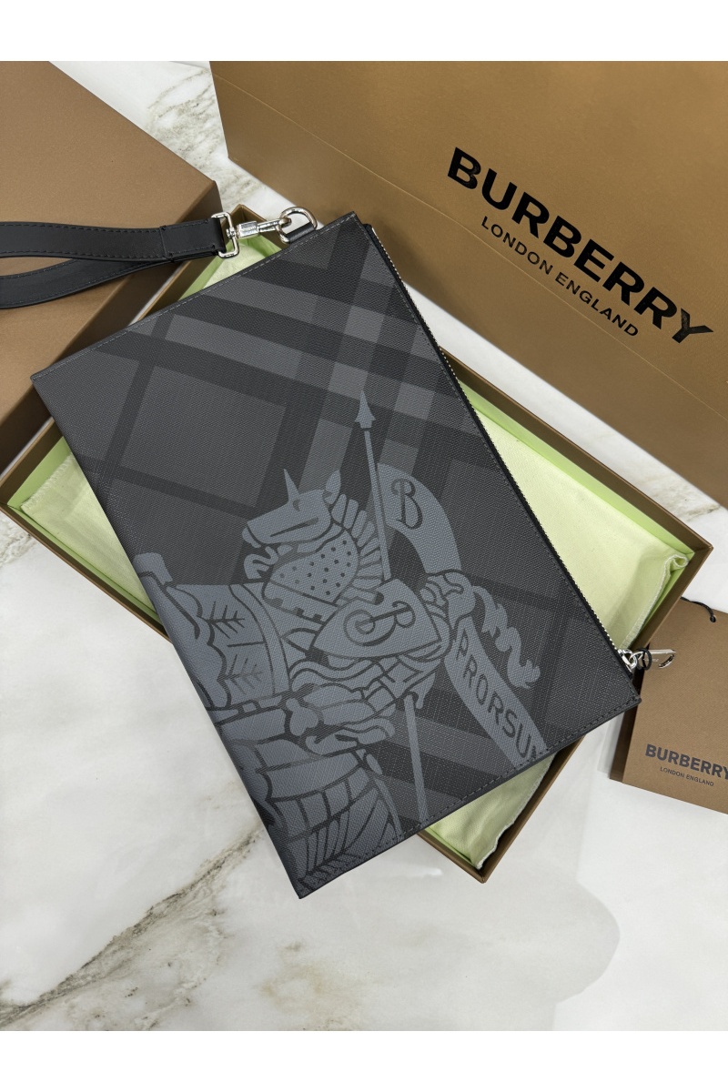 Burberry Чёрный клатч Premium 30x20x1.5 см