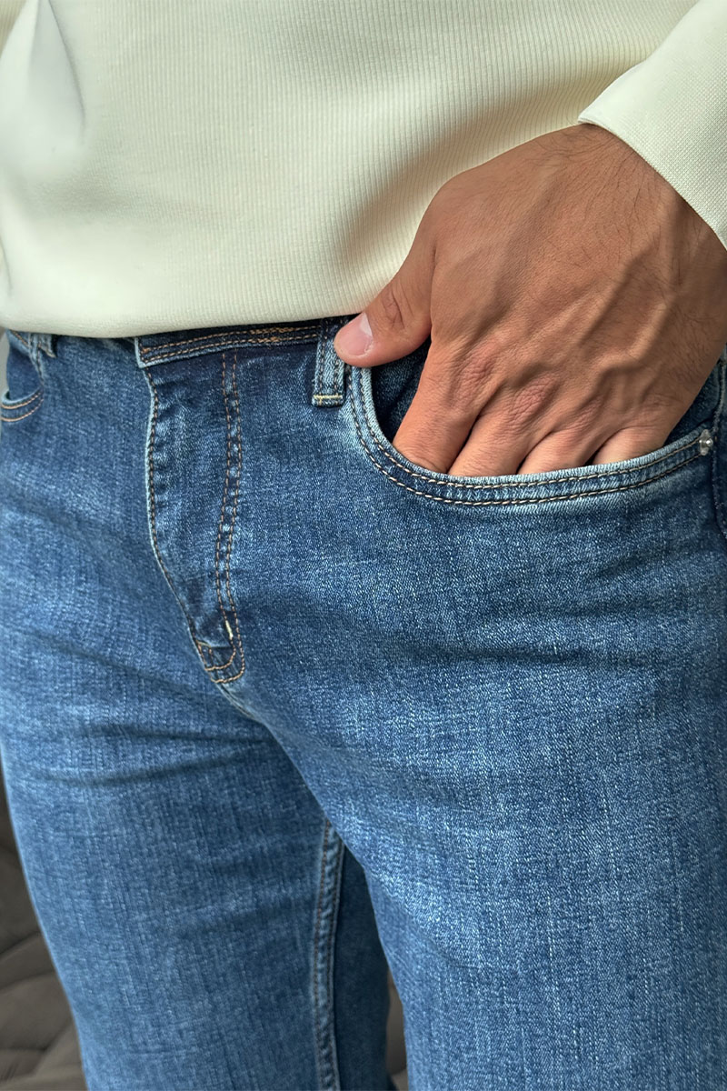 Emporio Armani EA7 Мужские джинсы синего цвета