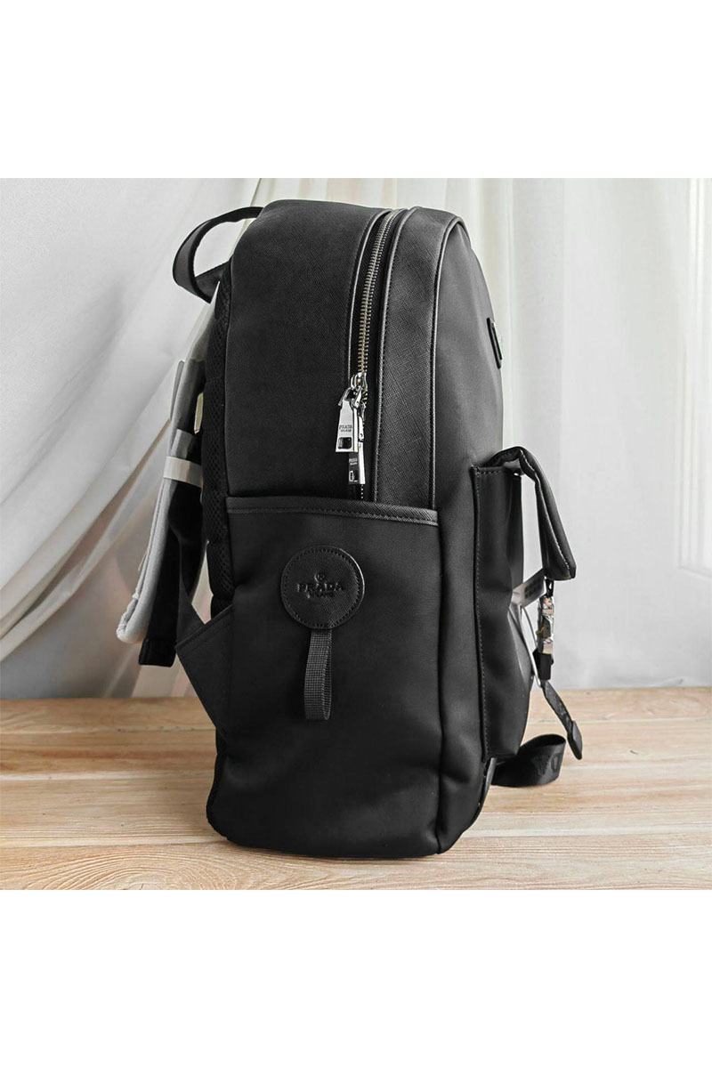 Prada Нейлоновый рюкзак logo-plaque 40x30 см