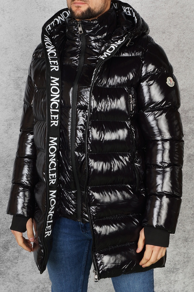 Moncler Утеплённая брендовая парка чёрного цвета