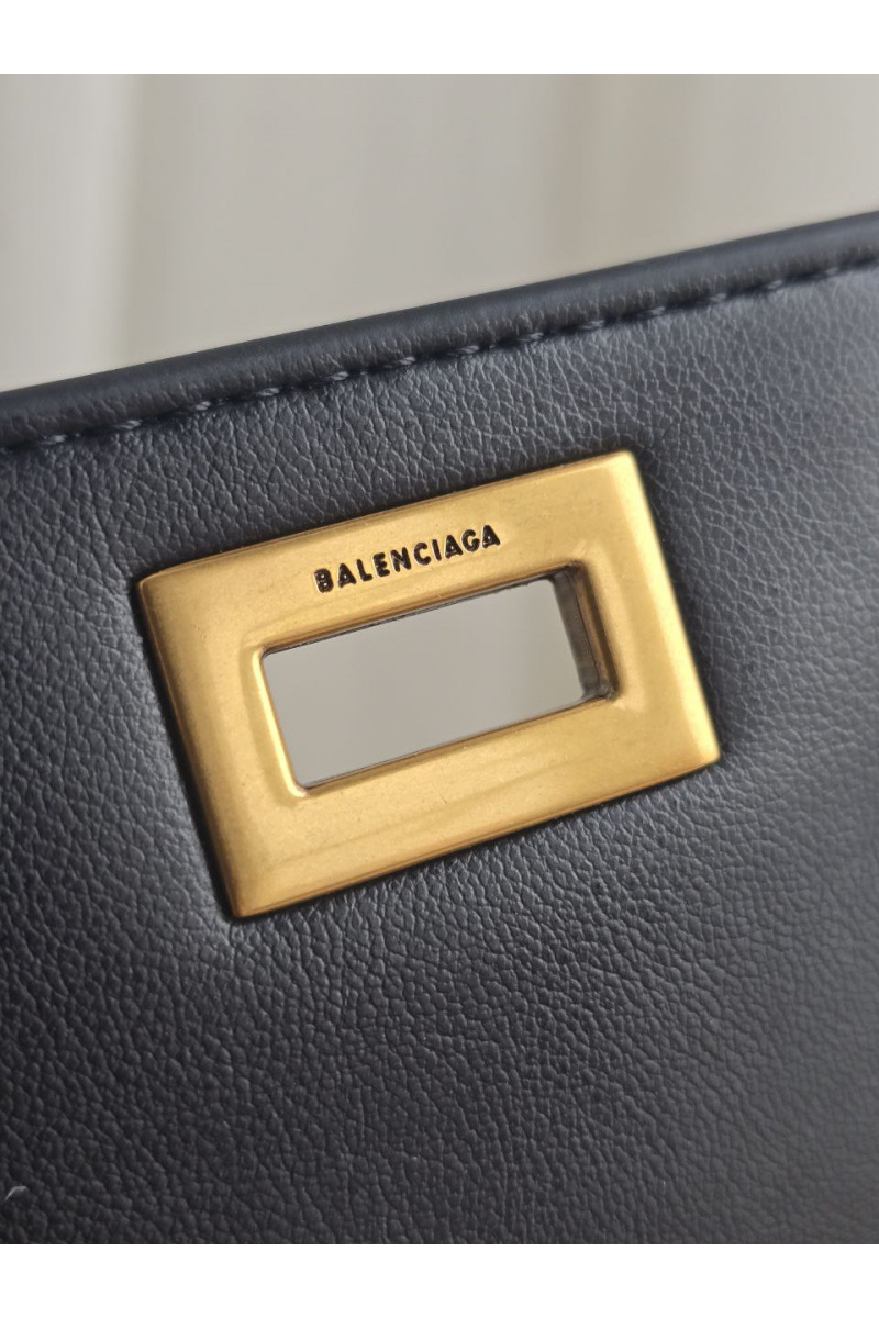 Balenciaga Кожаная сумка 23x20 см