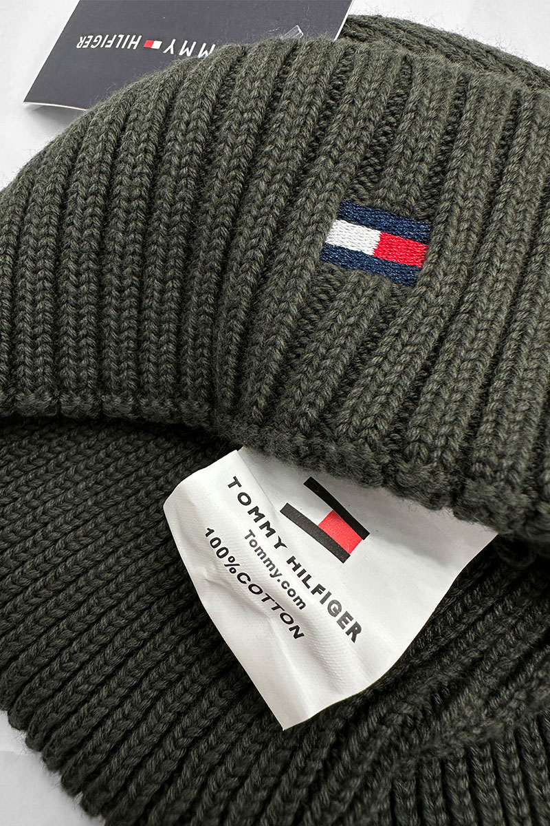 Tommy Hilfiger Шапка цвета хаки essential flag 