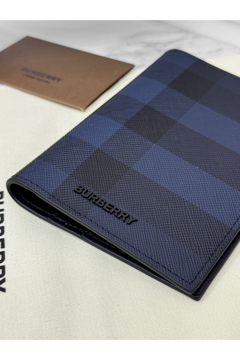 Burberry Кожаная обложка для паспорта Check Premium 14x10x2 см