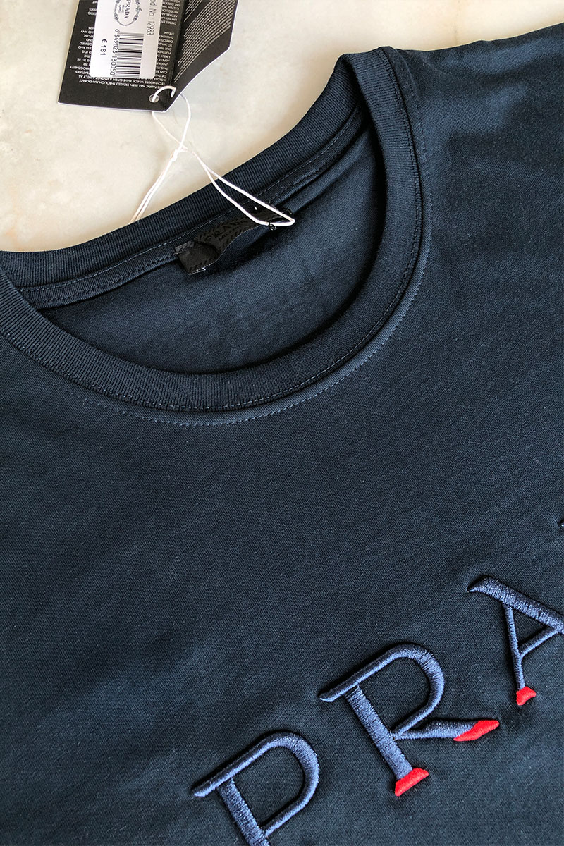 Prada Тёмно-синяя мужская футболка embroidered logo